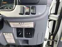 三菱ふそうキャンター平ボディ小型（2t・3t）[写真13]