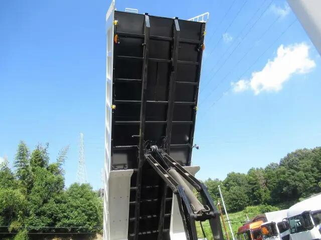 日野プロフィア深ダンプ（土砂禁ダンプ）大型（10t）[写真12]