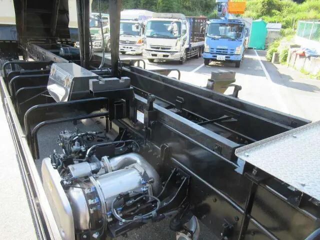 日野プロフィア深ダンプ（土砂禁ダンプ）大型（10t）[写真23]