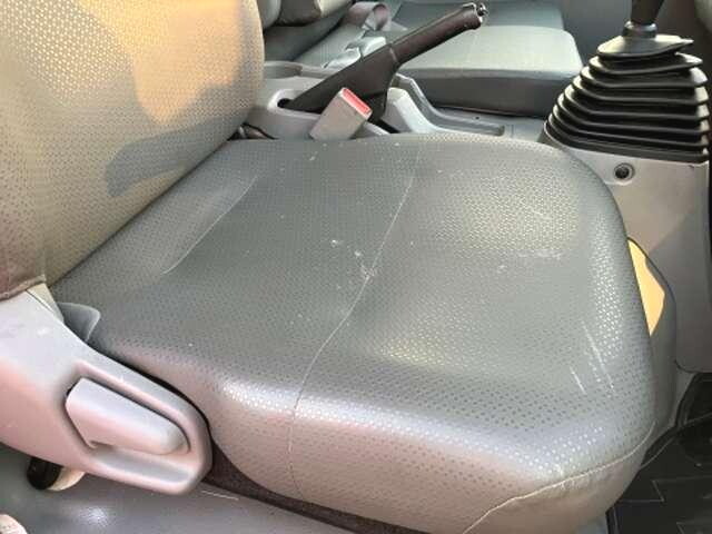 日野デュトロ平ボディ小型（2t・3t）[写真15]