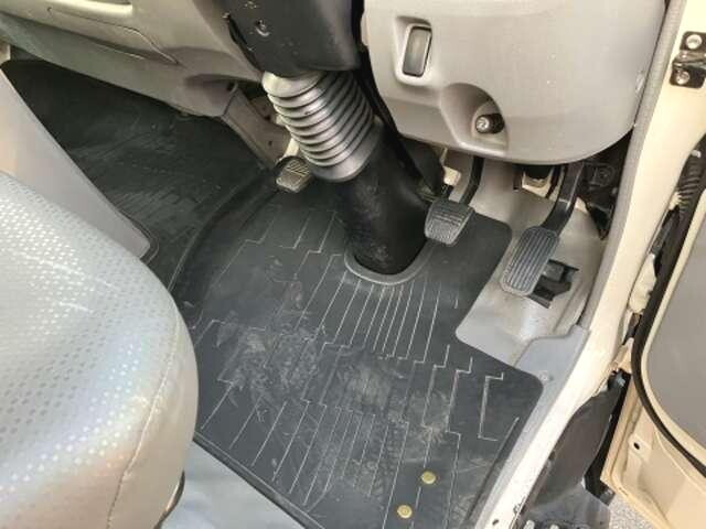 日野デュトロ平ボディ小型（2t・3t）[写真16]