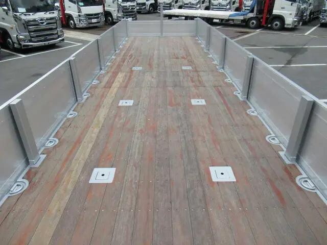 日野プロフィアアルミブロック大型（10t）[写真07]