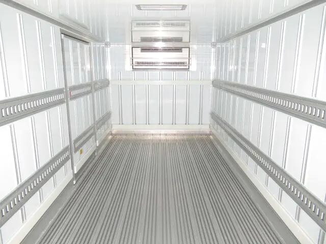 日野レンジャー冷凍車（冷蔵車）中型（4t）[写真12]