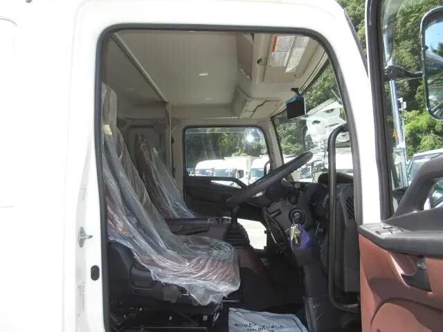 日野レンジャー冷凍車（冷蔵車）中型（4t）[写真20]