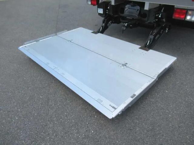 日野レンジャー冷凍車（冷蔵車）中型（4t）[写真08]