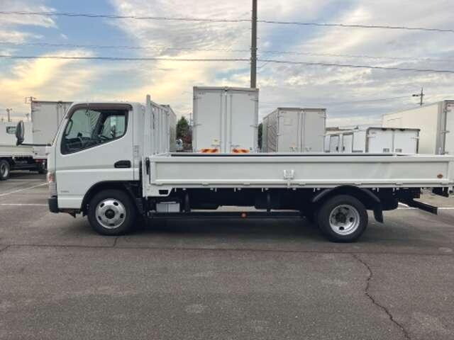 三菱ふそうキャンター平ボディ小型（2t・3t）[写真04]