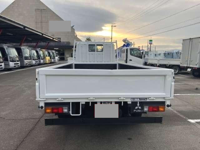 三菱ふそうキャンター平ボディ小型（2t・3t）[写真06]