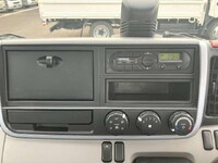 三菱ふそうキャンター平ボディ小型（2t・3t）[写真10]