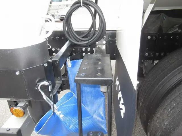 日野プロフィアミキサー車（コンクリートミキサー）大型（10t）[写真13]