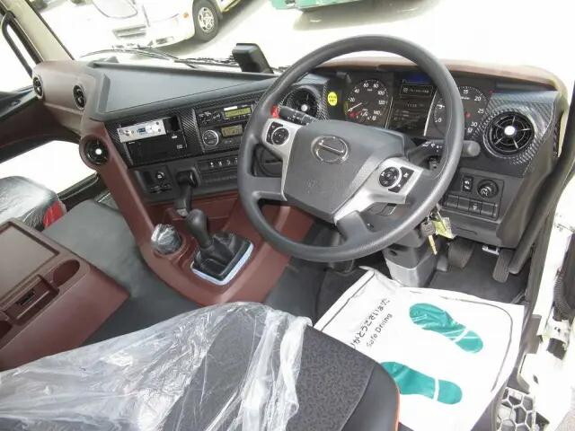 日野プロフィアミキサー車（コンクリートミキサー）大型（10t）[写真19]