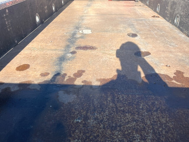 三菱ふそうキャンター平ボディ小型（2t・3t）[写真11]