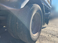 三菱ふそうキャンター平ボディ小型（2t・3t）[写真17]