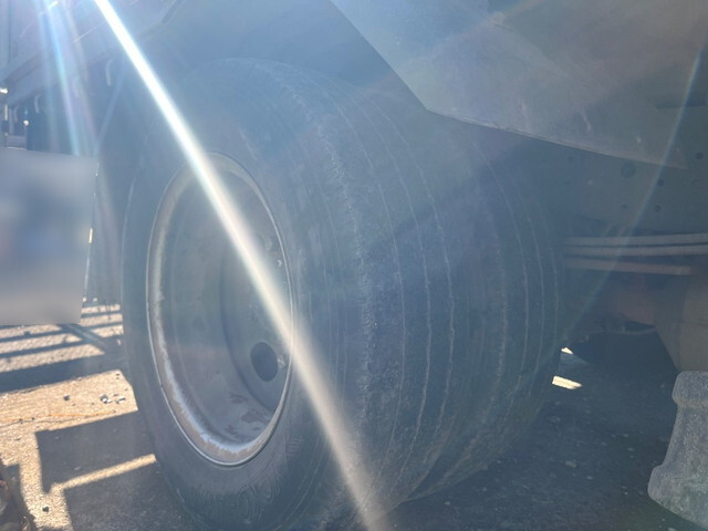 三菱ふそうキャンター平ボディ小型（2t・3t）[写真17]