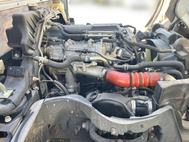 三菱ふそうキャンター平ボディ小型（2t・3t）[写真22]