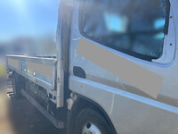 三菱ふそうキャンター平ボディ小型（2t・3t）[写真06]