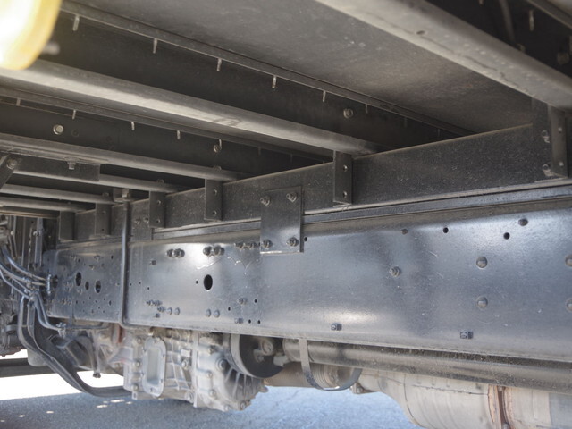 三菱ふそうファイターアルミバン中型（4t）[写真06]