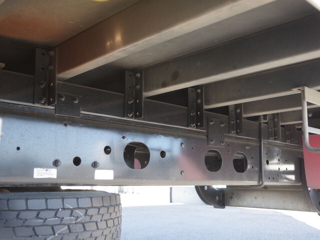 三菱ふそうファイターアルミバン中型（4t）[写真08]