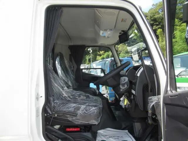 三菱ふそうファイターミキサー車（コンクリートミキサー）中型（4t）[写真19]