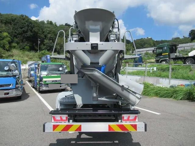 三菱ふそうファイターミキサー車（コンクリートミキサー）中型（4t）[写真05]