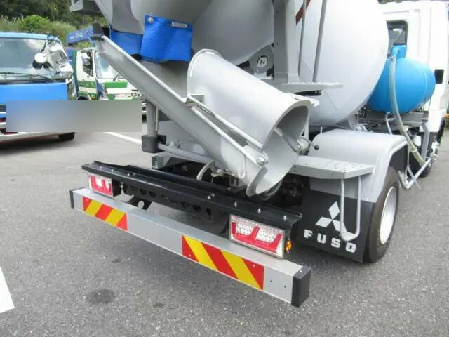 三菱ふそうファイターミキサー車（コンクリートミキサー）中型（4t）[写真08]