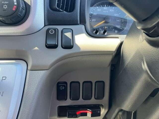 三菱ふそうキャンターダブルキャブ（Wキャブ）小型（2t・3t）[写真11]