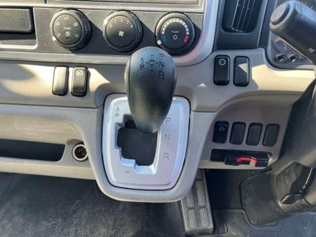 三菱ふそうキャンターダブルキャブ（Wキャブ）小型（2t・3t）[写真13]