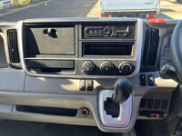 三菱ふそうキャンターダブルキャブ（Wキャブ）小型（2t・3t）[写真10]