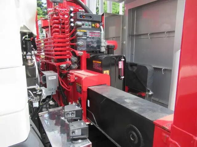 日野プロフィアセルフクレーン4段大型（10t）[写真12]