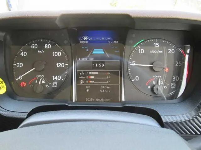 日野プロフィアセルフクレーン4段大型（10t）[写真18]