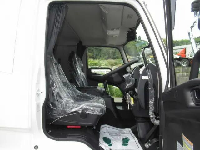 三菱ふそうファイター冷凍車（冷蔵車）中型（4t）[写真21]