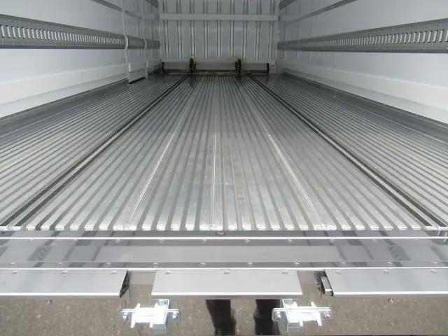 三菱ふそうファイター冷凍車（冷蔵車）中型（4t）[写真09]