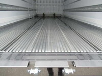 三菱ふそうファイター冷凍車（冷蔵車）中型（4t）[写真10]