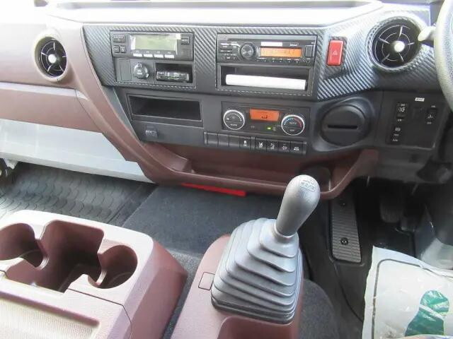 日野レンジャー冷凍車（冷蔵車）中型（4t）[写真16]