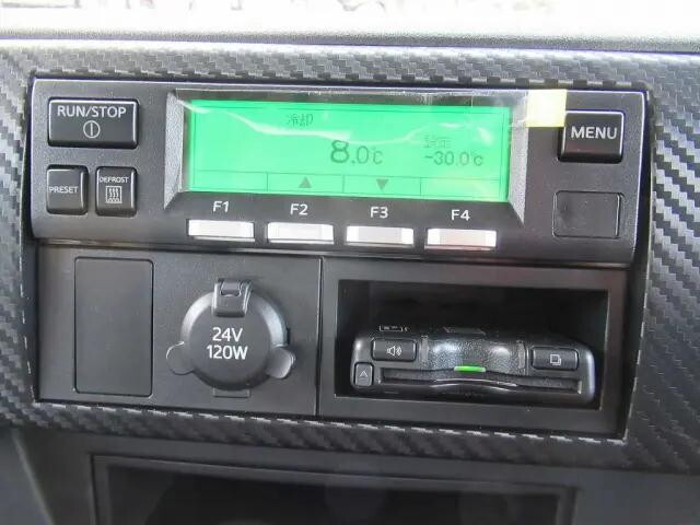 日野レンジャー冷凍車（冷蔵車）中型（4t）[写真18]