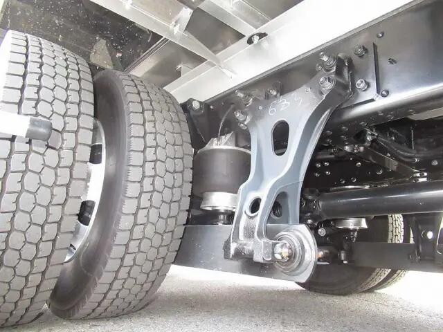 日野レンジャー冷凍車（冷蔵車）中型（4t）[写真22]