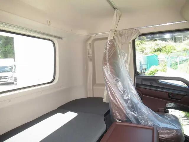 日野プロフィアセルフローダー大型（10t）[写真19]