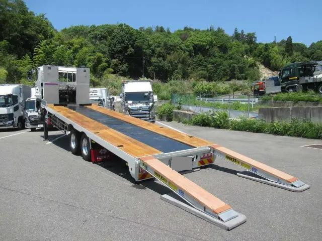 日野プロフィアセルフローダー大型（10t）[写真02]