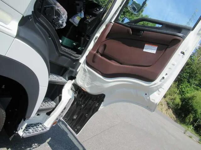 日野プロフィアセルフローダー大型（10t）[写真21]