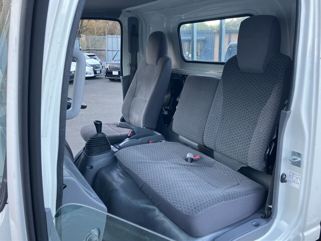 いすゞエルフアルミブロック小型（2t・3t）[写真30]