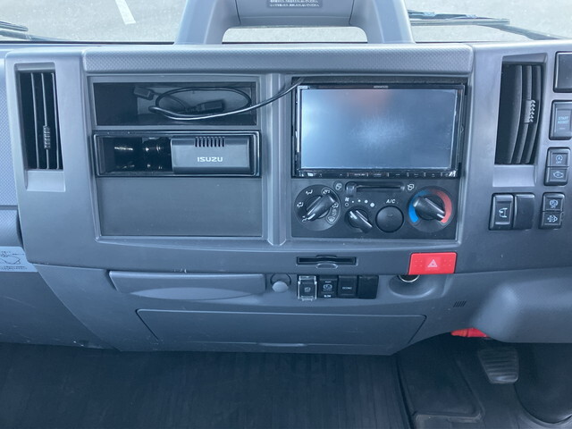 いすゞエルフアルミブロック小型（2t・3t）[写真34]