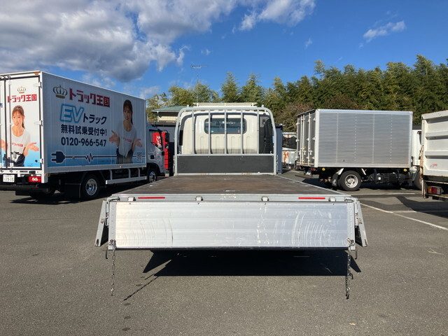 いすゞエルフアルミブロック小型（2t・3t）[写真09]