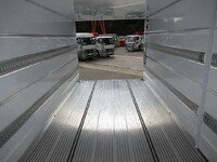 三菱ふそうファイター冷凍車（冷蔵車）中型（4t）[写真11]