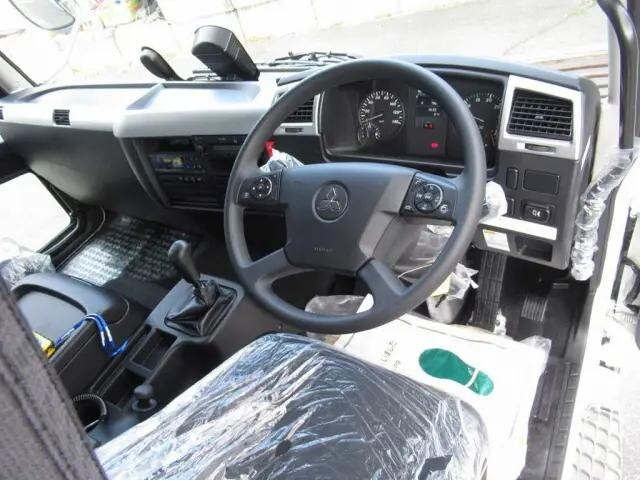 三菱ふそうファイター冷凍車（冷蔵車）中型（4t）[写真15]