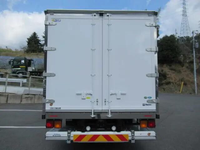 三菱ふそうファイター冷凍車（冷蔵車）中型（4t）[写真05]