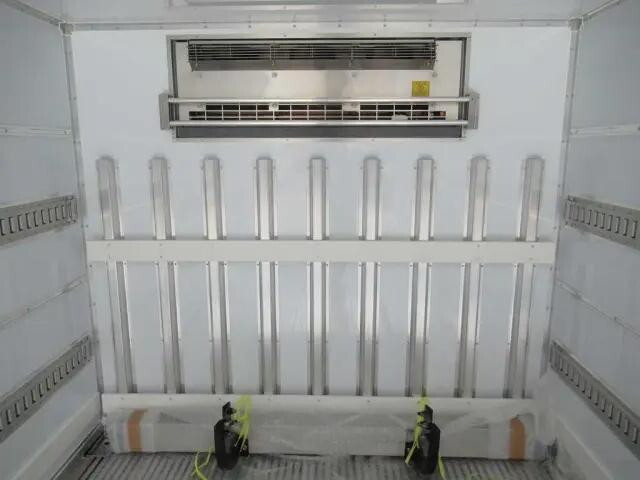 三菱ふそうファイター冷凍車（冷蔵車）中型（4t）[写真09]