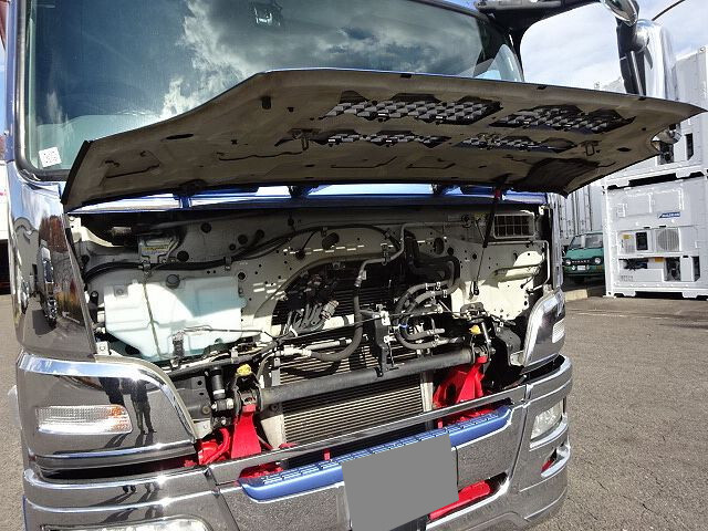 三菱ふそうスーパーグレートアルミウイング大型（10t）[写真27]