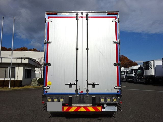 三菱ふそうスーパーグレートアルミウイング大型（10t）[写真08]