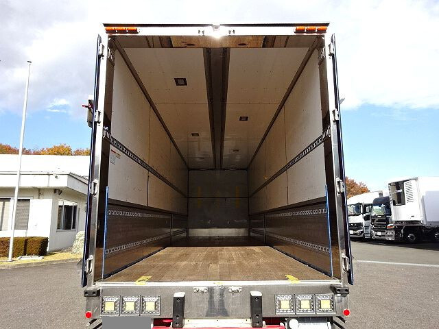 三菱ふそうスーパーグレートアルミウイング大型（10t）[写真09]