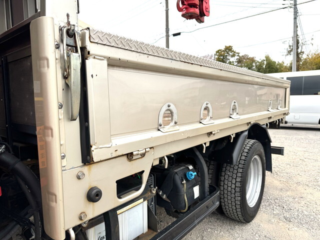 三菱ふそうキャンタークレーン4段小型（2t・3t）[写真13]