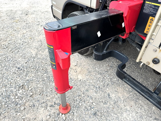 三菱ふそうキャンタークレーン4段小型（2t・3t）[写真18]